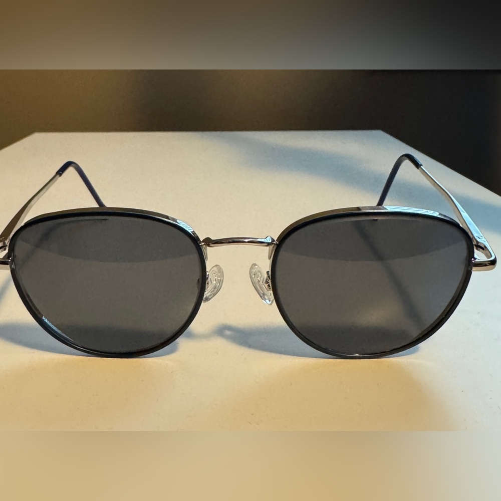 Sunglasses gently worn and great shape